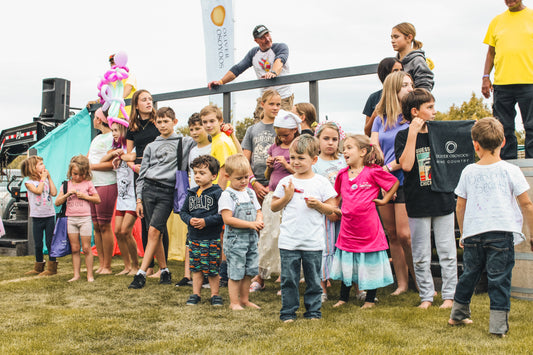 25 YOUTH Grape Stomp